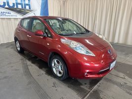 2011 NISSAN LEAF