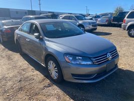 2014 VOLKSWAGEN Passat