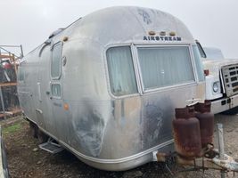 1971 AIRSTREAM Land Yacht