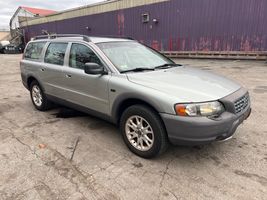 2004 Volvo XC70