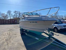 1988 SEA RAY 23 FT