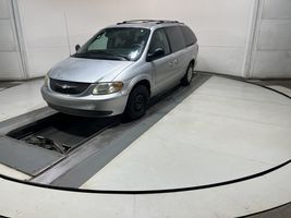 2004 Chrysler Town & Country
