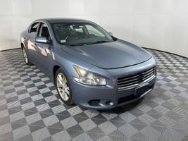 2011 NISSAN MAXIMA