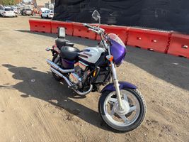 1996 Honda VF750C (MAGNA)