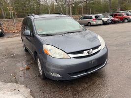 2006 TOYOTA SIENNA LIMITED