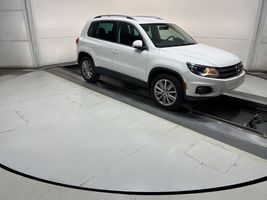 2014 VOLKSWAGEN Tiguan