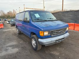 2004 Ford E250 Vans