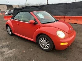 2005 VOLKSWAGEN New Beetle