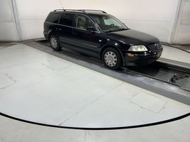 2003 VOLKSWAGEN Passat