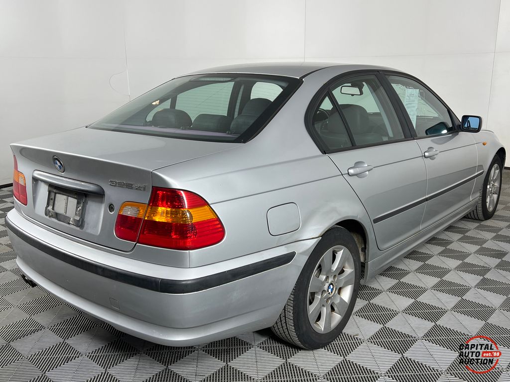 2004 BMW 3-SERIES 3