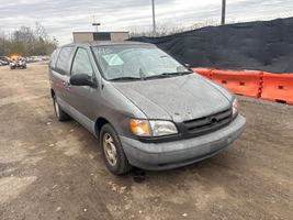 1998 Toyota Sienna