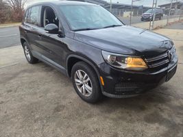 2013 VOLKSWAGEN Tiguan