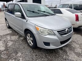 2010 VOLKSWAGEN Routan