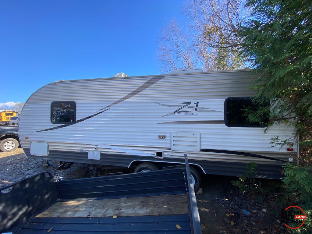 2013 CROSSROADS  BALL HITCH TRAILER 22