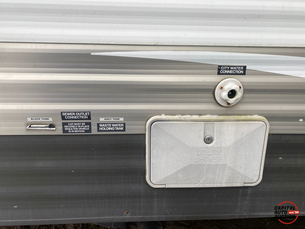 2013 CROSSROADS  BALL HITCH TRAILER 21