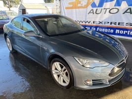 2013 TESLA Model S