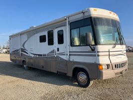2004 WINNEBAGO VOYAGE
