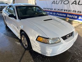 2000 Ford Mustang
