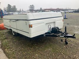 2002 COLEMAN Trailer