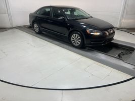 2014 VOLKSWAGEN Passat