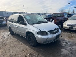 2004 Chrysler Town & Country