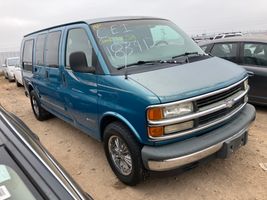 1999 Chevrolet G1500 Vans