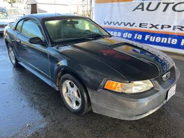 2000 Ford Mustang