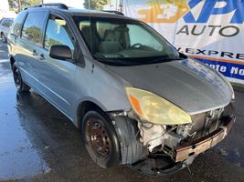2004 Toyota Sienna