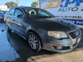 2010 VOLKSWAGEN Passat