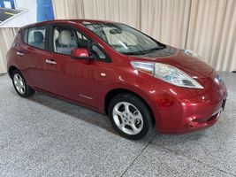 2011 NISSAN LEAF