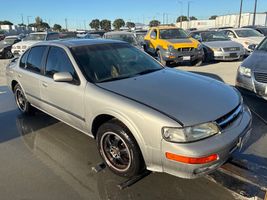 1998 NISSAN MAXIMA