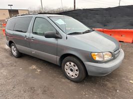 2000 Toyota Sienna
