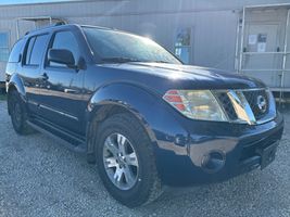 2010 NISSAN Pathfinder