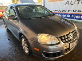 2010 VOLKSWAGEN JETTA