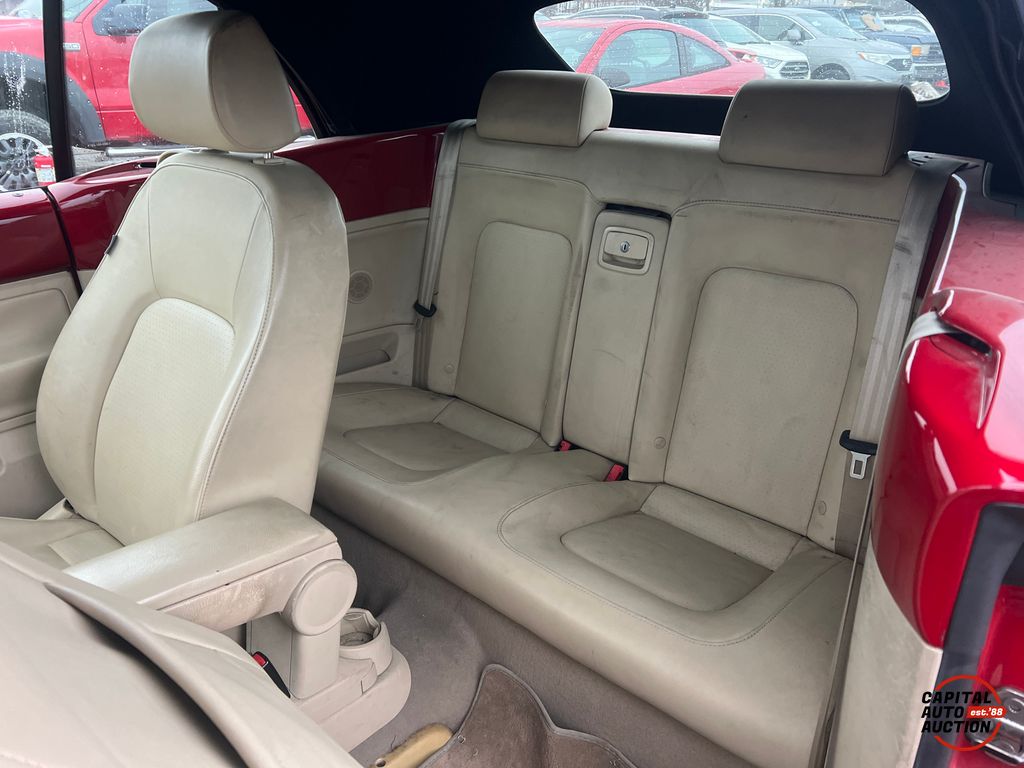 2007 VOLKSWAGEN NEW BEETLE 8