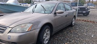 2004 NISSAN Altima
