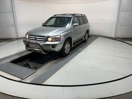 2005 TOYOTA HIGHLANDER