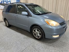 2004 Toyota Sienna