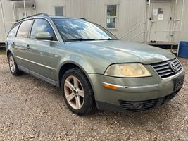 2004 VOLKSWAGEN Passat