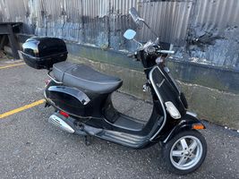 2012 VESPA LX 150 IE