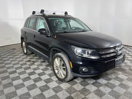 2013 VOLKSWAGEN Tiguan