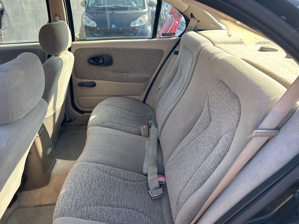 2001 SATURN S-SERIES 8