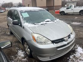 2004 Toyota Sienna