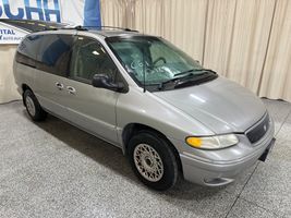 1996 Chrysler Town & Country