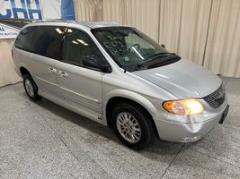 2001 Chrysler Town & Country