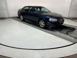 2002 NISSAN MAXIMA