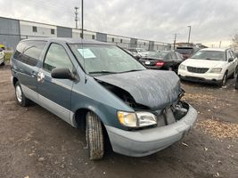 2000 Toyota Sienna