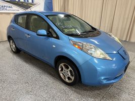 2011 NISSAN LEAF