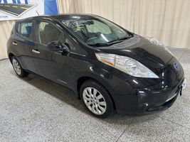 2016 NISSAN LEAF