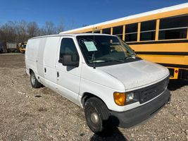 2004 Ford E150